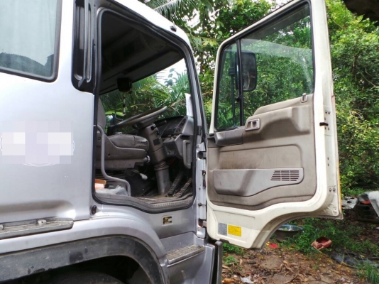 HINO PROFIA  ติดต่อปารวี  โทร 0839686255