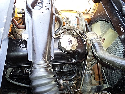 ขายรถยกโคมัสสึ 1.5 ตัน รุ่น12 เครื่องเบนซิน กระบอกคู่ งาเทด้ำ  เสาสูง 3 เมตร   พวงมาลัยเพาเว่อร์  สีเดิมจากนอก นำเข้าจากญี่ปุ่น ใช้งานได้ทันที