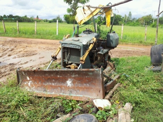 Komatsu D20 - 3,5,1 ขายตามสภาพ ใช้งานได้ 2 คัน อีกคันไม่มีเฟื่อง Komatsu D20 - 3,5,1 ขายตามสภาพ ใช้งานได้ 2 คัน อีกคันไม่มีเฟื่อง