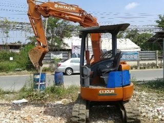 ขายฮิตาชิ 3 U สภาพพร้อมใช้ ราคา 215000 บาท สอบถามรายละเอียด  0894941755