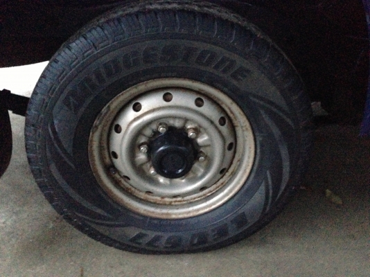 ขายล้อกระทะพร้อมยาง 4 วง 6 รู ขอบ 14 นิ้ว สวยๆๆราคาถูก ( ขายแล้ว ) ขายล้อกระทะพร้อมยาง 4 วง 6 รู ขอบ 14 นิ้ว สวยๆๆราคาถูก ( ขายแล้ว )