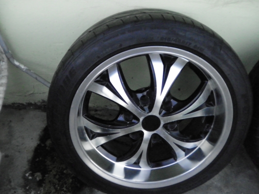 แม็ก17สวยๆ5-114.3พร้อมยาง215/45/17