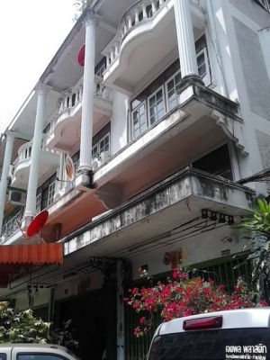 ขาย อาคารพานิชณ์ย่าน วัดเลา สองคูหา