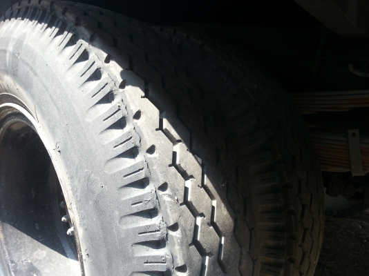 ขายหกล้อ หน้ายาว เอกสารครบ มีประกันชัน3ตอนนี้เครือง่นอ๊คเจ้าของขาย100000