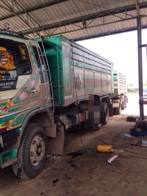 รถฮีโน่ 10 ล้อ FM3H เปลื่ยนเป็นอีซูซุ 260 (ขายแม่-ลูก) รถฮีโน่ 10 ล้อ FM3H เปลื่ยนเป็นอีซูซุ 260 (ขายแม่-ลูก)