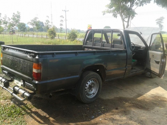 รถกระ L200 ปี่2537 เครื่อง2500รถสวยพร้อมใช้คันซีสวยเอกสารทะเบียนพร้อม