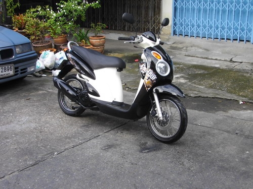 ขาย Jelato 125cc.หัวฉีด สีดำ สวยเท่ห์ เครื่องเดิมสุดยอด รับประกันศูนย์5ปี ราคา 18500 บาท