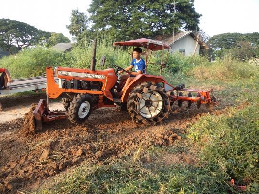 ขายรถไถKUBOTR L2202DT 2เพลา ไป...จ.กาฬสินธุ์  แล้วคับ