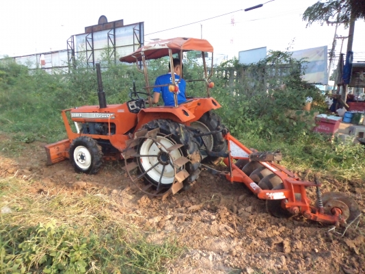 ขายรถไถKUBOTR L2202DT 2เพลา ไป...จ.กาฬสินธุ์  แล้วคับ