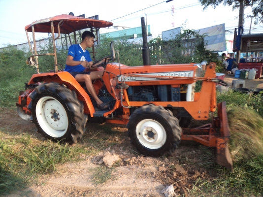 ขายรถไถKUBOTR L2202DT 2เพลา ไป...จ.กาฬสินธุ์  แล้วคับ