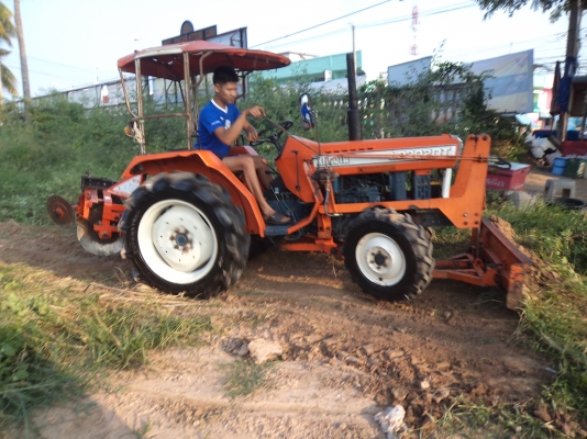 ขายรถไถKUBOTR L2202DT 2เพลา ไป...จ.กาฬสินธุ์  แล้วคับ