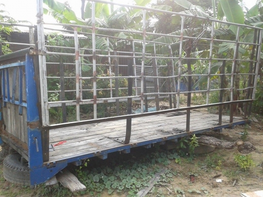 กระบะรถหกล้อขายตามสภาพครับ ทุกอย่างมีครบ ยาว4.30เมตร