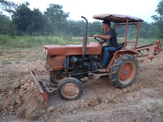 **40000บาท ขายรถไถคูโบต้าราคาถูกๆ เครื่องแน่นแรง อุปกร์ครบ ดันหน้า ผานหลัง