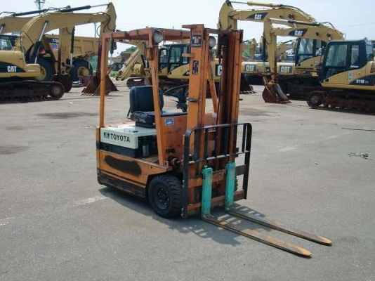 ขาย Toyota 2FBE10 เเนะนำครับ รถโฟล์คลิฟท์สำหรับอู่นักปั้น