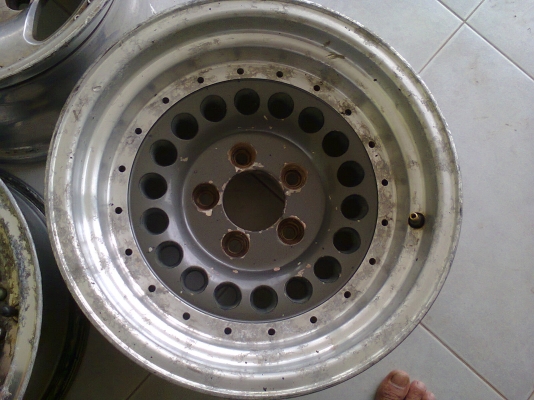 เศษแม็กหยดน้ำ R15X7 ET-27  5/114