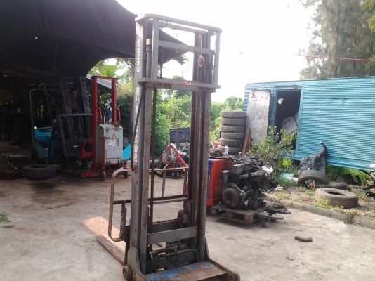 ขายครับ เสาร์โฟ๊คลิ๊ฟ เชียงกงไม่ผุครับสถาพสวย ยกสูง 4.50 เมตร 2 ตัน มีหงายงาได้ ขายถูกครับ 12,000- บาท ขายครับ เสาร์โฟ๊คลิ๊ฟ เชียงกงไม่ผุครับสถาพสวย ยกสูง 4.50 เมตร 2 ตัน มีหงายงาได้ ขายถูกครับ 12,000- บาท