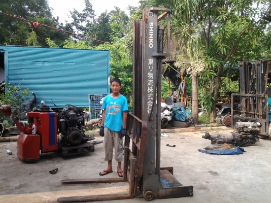 ขายครับ เสาร์โฟ๊คลิ๊ฟ เชียงกงไม่ผุครับสถาพสวย ยกสูง 4.50 เมตร 2 ตัน มีหงายงาได้ ขายถูกครับ 12,000- บาท ขายครับ เสาร์โฟ๊คลิ๊ฟ เชียงกงไม่ผุครับสถาพสวย ยกสูง 4.50 เมตร 2 ตัน มีหงายงาได้ ขายถูกครับ 12,000- บาท