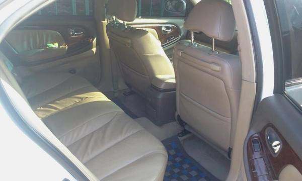 ขายnissan cefiro A33ปี02 abs airbag2ใบ ล้อแม็ก17 เครื่องเกียร์ok