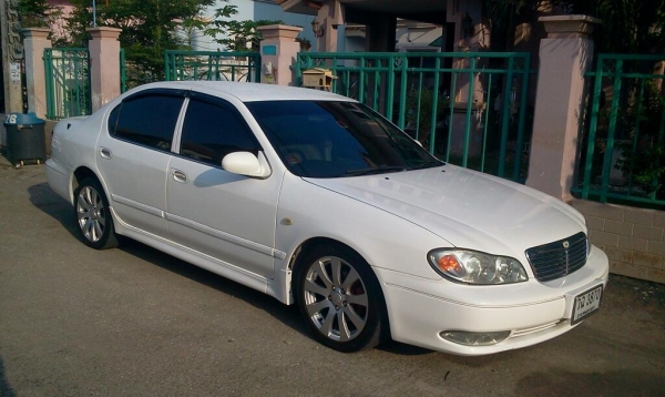 ขายnissan cefiro A33ปี02 abs airbag2ใบ ล้อแม็ก17 เครื่องเกียร์ok