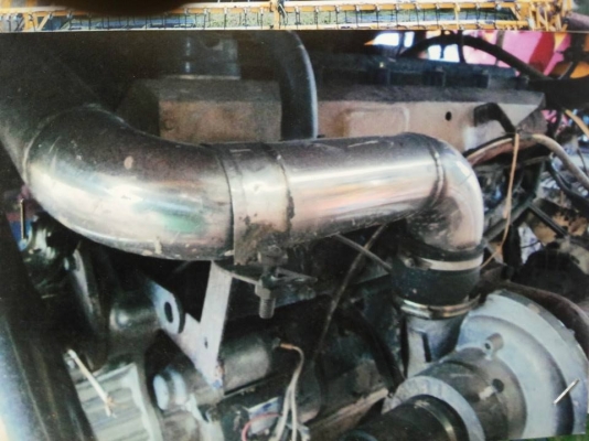 ขายรถเกี่ยว ไอ้หนุ่มไวไฟ และรุ่นปลดหนี้ ปี52-53 มีสี่คันแบ่งขายหนึ่งคันเลือกไ ด้เลยครับ 088-2802318 ต่อลองได้นะครับ