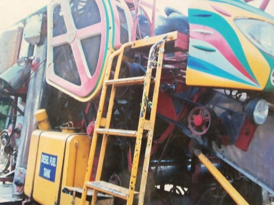 ขายรถเกี่ยว ไอ้หนุ่มไวไฟ และรุ่นปลดหนี้ ปี52-53 มีสี่คันแบ่งขายหนึ่งคันเลือกไ ด้เลยครับ 088-2802318 ต่อลองได้นะครับ