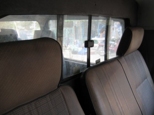 ขาย ISUZU BUDDY ปี94 หลังคาสูง  สภาพสวยเดิมๆ เครื่อง ช่วงล่างดีมาก แอร์เย็น หน้าหลัง มีกระจกกั้นห้องคนขับ เบาะครบ ภายในสวยมาก เอกสารครบพร้อมโอน