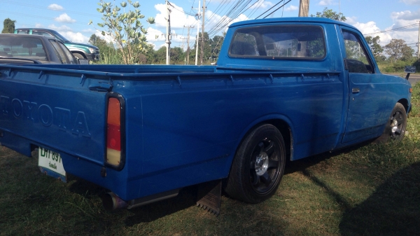 TOYOTA RN20 - 5 ขอ เครื่องยนต์ 2Y รถสวยทั้งคันพร้อมใช้งานได้เลย ภายในคอนโซลสวยครบพร้อม ภายนอกกระบะไม่มีผุกร่อน ช่วงล่างคัชซีสวย ล้อแม็กลายสวยทั้ง 4 ล้อ ยางสภาพดี 70\% พร้อมใช้งาน เอกสารทะเบียนครบพร้อม ราคาต่อรองได้ครับ