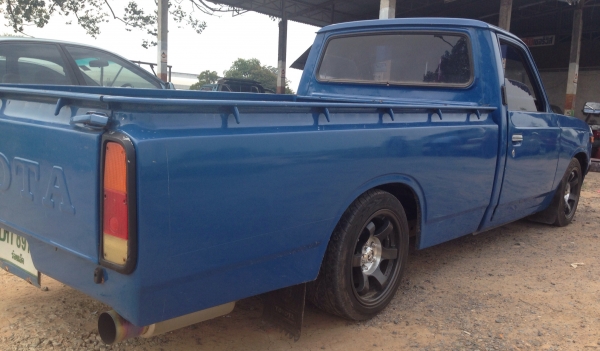 TOYOTA RN20 - 5 ขอ เครื่องยนต์ 2Y รถสวยทั้งคันพร้อมใช้งานได้เลย ภายในคอนโซลสวยครบพร้อม ภายนอกกระบะไม่มีผุกร่อน ช่วงล่างคัชซีสวย ล้อแม็กลายสวยทั้ง 4 ล้อ ยางสภาพดี 70\% พร้อมใช้งาน เอกสารทะเบียนครบพร้อม ราคาต่อรองได้ครับ