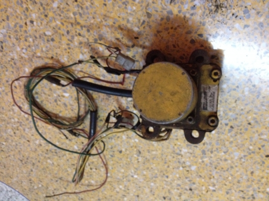 ขาย... มอเตอร์คันเร่ง KOMATSU PC 200-5 มือสองของแท้ พร้อมส่งทั่วประเทศ