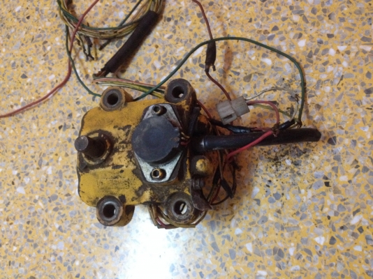 ขาย... มอเตอร์คันเร่ง KOMATSU PC 200-5 มือสองของแท้ พร้อมส่งทั่วประเทศ