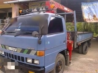 รถอีซูซุ lSUZU 6 ล้อ ติดเครน 2.5 ตัน.  115 แรงม้า  ( รถประกอบ )   สนใจติดต่อ 081 - 6079515