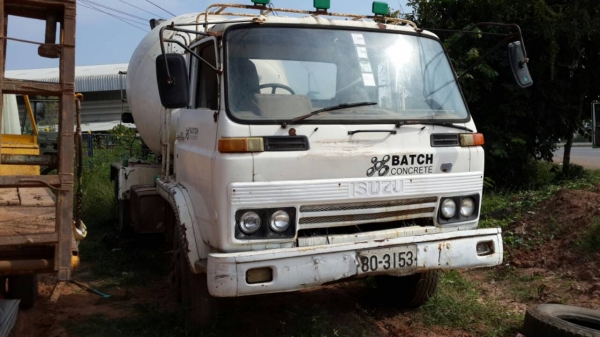 ISUZU JCM175 เครื่อง 6BG1 สิบล้อ 2เพลา โม่ปูน4.5คิว ISUZU JCM175 เครื่อง 6BG1 สิบล้อ 2เพลา โม่ปูน4.5คิว