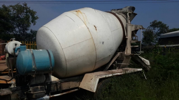 ISUZU JCM175 เครื่อง 6BG1 สิบล้อ 2เพลา โม่ปูน4.5คิว ISUZU JCM175 เครื่อง 6BG1 สิบล้อ 2เพลา โม่ปูน4.5คิว