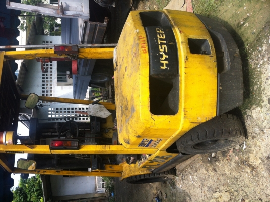 ขายรถฟอร์คลิฟต์  ราคาถูก.ขายเหมา แพคคู่ 400,000 ติดต่อ เบียร์. 087-8238885