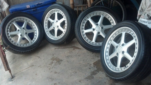 แม็กเจแปน super license ขอบ 17 กว้าง 8 นิ้วครึ้ง ขนาด 4 รู 114 แม็กเจแปน super license ขอบ 17 กว้าง 8 นิ้วครึ้ง ขนาด 4 รู 114