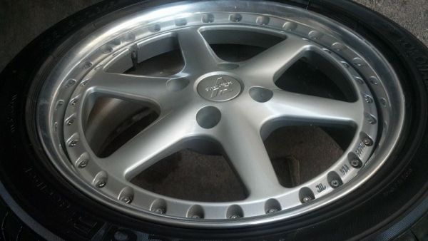 แม็กเจแปน super license ขอบ 17 กว้าง 8 นิ้วครึ้ง ขนาด 4 รู 114 แม็กเจแปน super license ขอบ 17 กว้าง 8 นิ้วครึ้ง ขนาด 4 รู 114