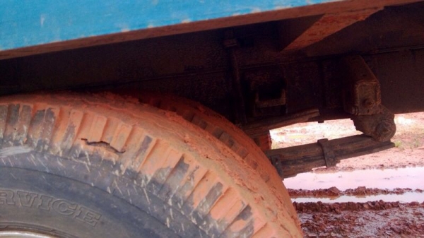 รถมิตซู 6 ล้อ ท้ายลาด 100 แรงม้า. ปี 36 สนใจติดต่อ 081 - 6079515 รถมิตซู 6 ล้อ ท้ายลาด 100 แรงม้า. ปี 36 สนใจติดต่อ 081 - 6079515