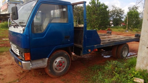 รถมิตซู 6 ล้อ ท้ายลาด 100 แรงม้า. ปี 36 สนใจติดต่อ 081 - 6079515 รถมิตซู 6 ล้อ ท้ายลาด 100 แรงม้า. ปี 36 สนใจติดต่อ 081 - 6079515