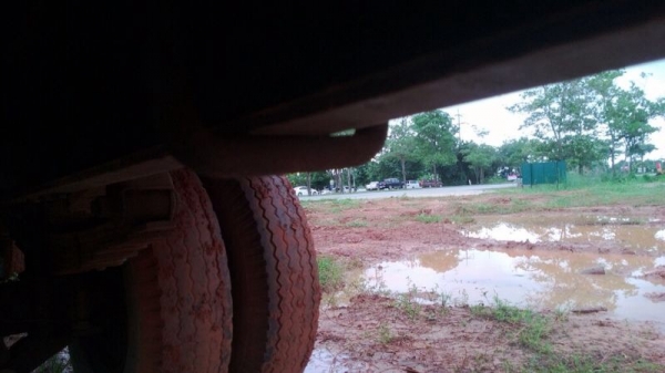 รถมิตซู 6 ล้อ ท้ายลาด 100 แรงม้า. ปี 36 สนใจติดต่อ 081 - 6079515 รถมิตซู 6 ล้อ ท้ายลาด 100 แรงม้า. ปี 36 สนใจติดต่อ 081 - 6079515