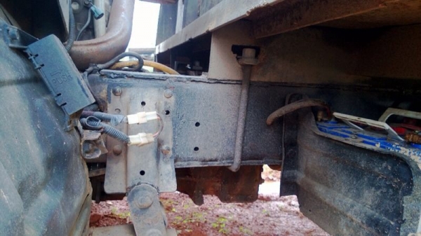 รถมิตซู 6 ล้อ ท้ายลาด 100 แรงม้า. ปี 36 สนใจติดต่อ 081 - 6079515 รถมิตซู 6 ล้อ ท้ายลาด 100 แรงม้า. ปี 36 สนใจติดต่อ 081 - 6079515