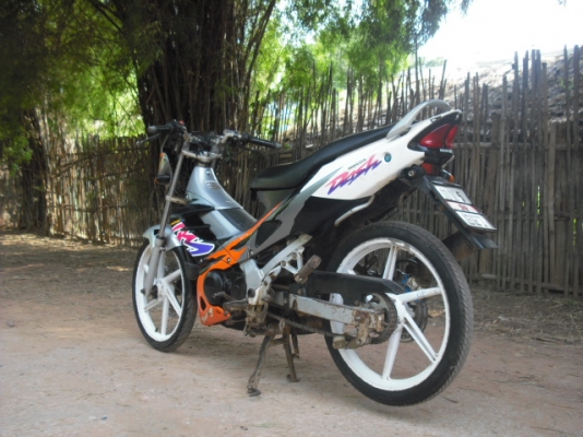 ขายHonda Dash ปี2545รถเดิมๆมีเล่มพร้อมชุดโอนราคา7,900บาท