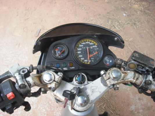 ขายHonda Dash ปี2545รถเดิมๆมีเล่มพร้อมชุดโอนราคา7,900บาท