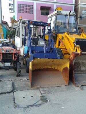 ต้องการขายรถตักล้อยางยี่ห้อ komatsu-sg07L-3รถนอกสภาพดีมากๆนำเข้าจากญี่ปุ่น