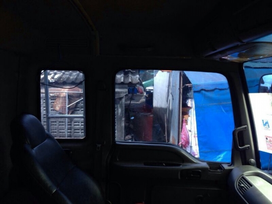 รถอีซูซุ 6 ล้อ รั้ว FTR  195 แรงม้า ปี 46   สนใจติดต่อ 081 - 6079515