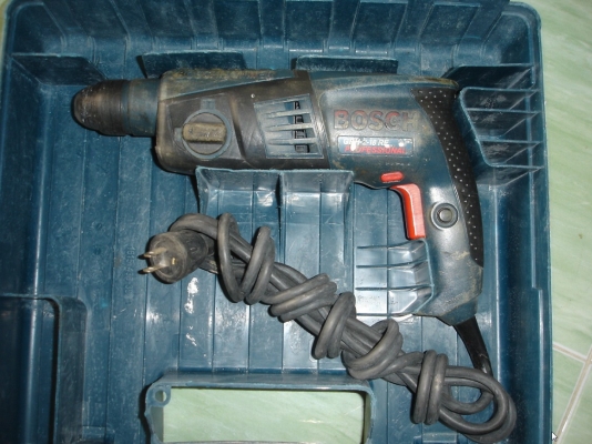 ขายสว่านโรตารี่ Bosch รุ่น GBH 2-18 RE (550w.)