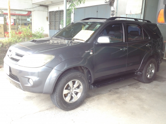 ขาย TOYOTA FORTUNER 3.0 4x4 ปี05