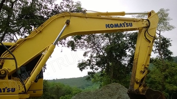 รถแบคโฮ ยี่ห้อ KOMATSU PC120-7