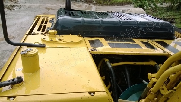 รถแบคโฮ ยี่ห้อ KOMATSU PC120-7