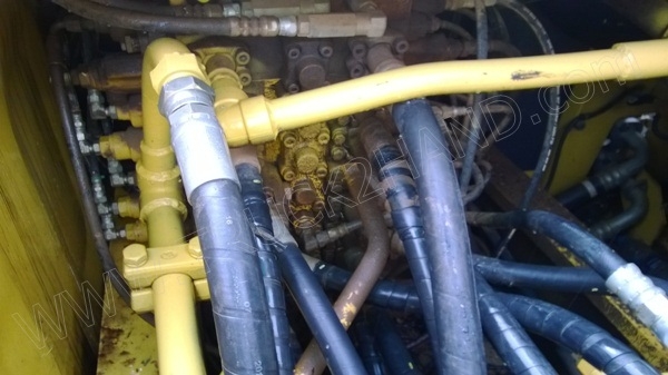 รถแบคโฮ ยี่ห้อ KOMATSU PC120-7