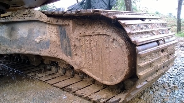 รถแบคโฮ ยี่ห้อ KOMATSU PC120-7